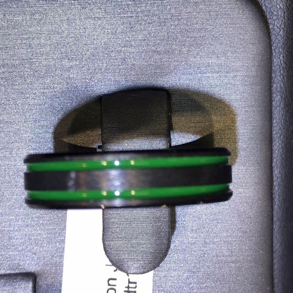 Mens Tungsten Ring Sz10 Black/Green Strips Unique Look New W Tags - Picture 1 of 4